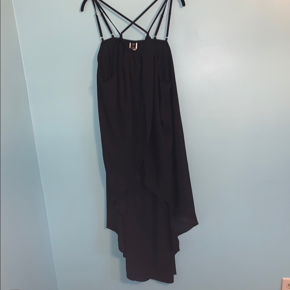 Fun Black Strappy Hi-low tulip front tunic